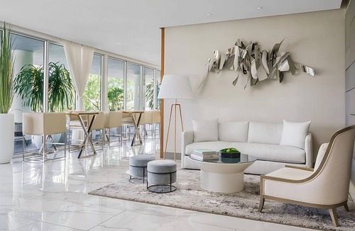 Bay Harbor Islands Hotel | 4 Double Queen Rooms at The Altair Hotel Bay Harbor Miami, Pets Are Welcome!
