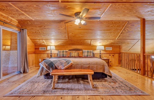 Waynesville House | 4BR/3BA Cabin on Satilla River | Sleeps 12 | Adventure Awaits