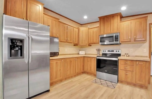 Gatlinburg House | 4BR Family Lodge in Gatlinburg with Hot Tub