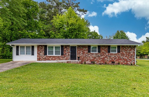 Addison Heights House | 4BR Near KSU & Town Center | 5%/10% Off