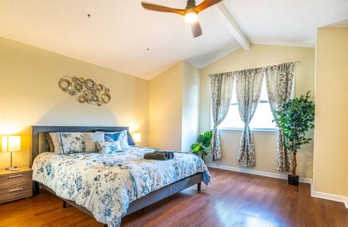 Huntsville House | 529 Farmingdale Rd SE MTR · 〚Treehouse Cottage〛- Storybook 3 Bedroom Home!