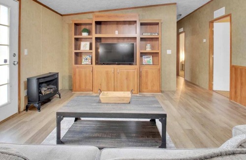 Gatlinburg House | 5BR Lodge in Gatlinburg with Hot Tub