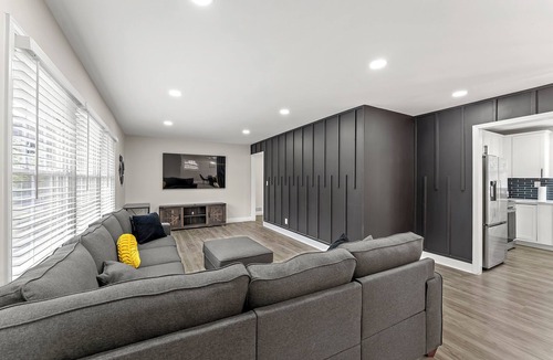 Atlanta House | 5BR Vacation Home with High-Speed Internet & Private Gym Near Atlanta Airport