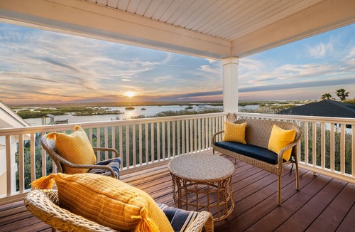 Crescent Beach House | 5BR Waterfront | Walk to Crescent Beach | Elevator