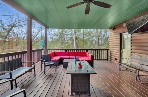 Wetumpka House | 6 Bedrooms | Bar Lounge & Pool | Foosball