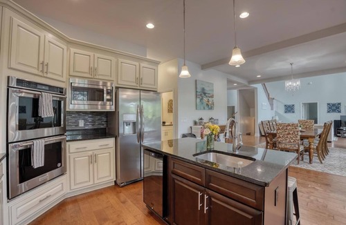 Blairsville House | 7 bedroom! Amazing Lake house, Private Dock & Jet Ski Pads, Kids Dream game room