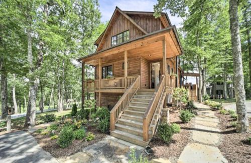 Glenville House | 7 Mi to Ski Sapphire Valley: Resort-Style Retreat