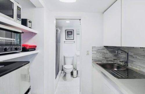 Mid Beach Hotel | 7th Miami Beach – Ocean View – Free Valet Parking