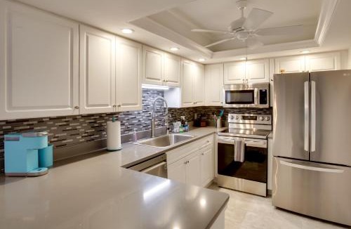 McGregor House | 8 Mi to Beach: Modern Condo in Fort Myers!