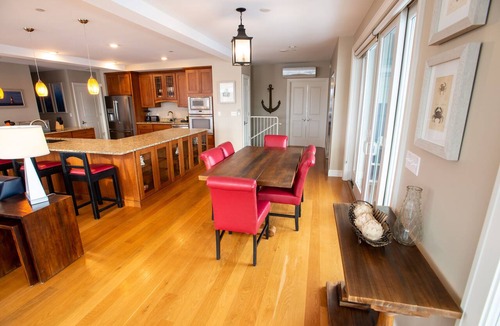 Kennebunk Condo | 84 Main