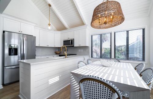 Sealoft Villas House | 940 Sealoft Villa