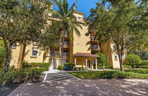 South Island Apartment | 9463BELLALAGO241BLWCO - Bella Lago 241