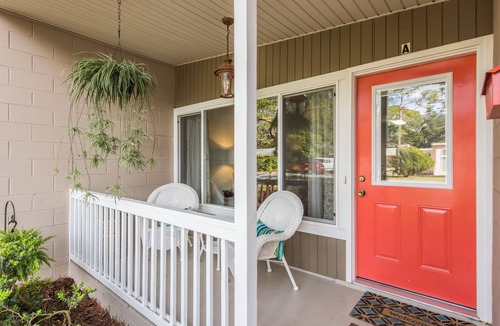 Jekyll Island Cottage | A Beach, Golf, Tennis and Fun for the whole family Sandy Toes & Salty Kisses A