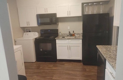Church Street Apartment | A lovely 3-bedroom 3-bath home in the heart of Atlanta.