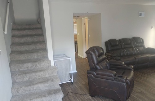 Church Street Apartment | A lovely 3-bedroom 3-bath home in the heart of Atlanta.