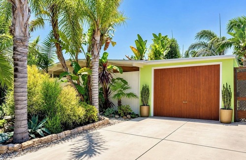 Loma Alta House | A. Quincy Jones Mid-Century Modern Near Beach. Pet Friendly! Sept Specials!
