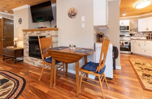 Maggie Valley Cottage | A Round the Glen -Unique 2BR, 2BA, Fenced Yard, Firepit