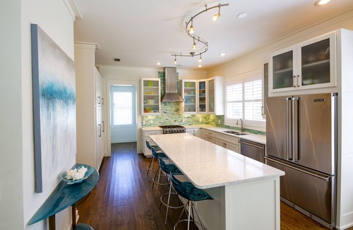 Sunnyside House | Across the Street from the Beach with Private Pool - Luxury House. 4 King suites