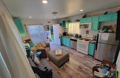 East Side Capistrano House | Adorable Beach House 1/2 mile from the Beach