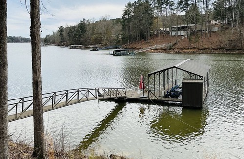 Logan Cabin | Adorable Cabin on Smith Lake in AL. Beautiful views and comfy living for you!