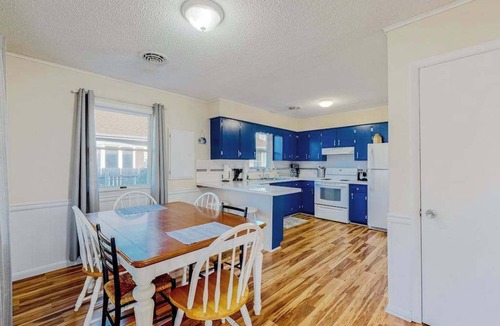 Dodds Addition House | Adorable dog-friendly beach home close to Rehoboth with screened porch & grill