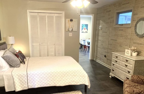 Augusta Cottage | Adult Retreat
