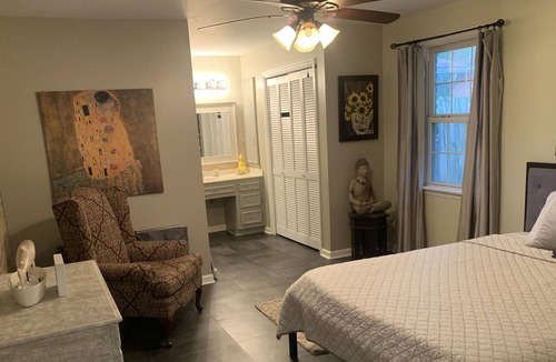 Augusta Cottage | Adult Retreat