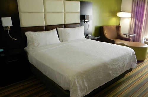 Madison Hotel | Adventure Awaits! Chic Unit Near Attractions