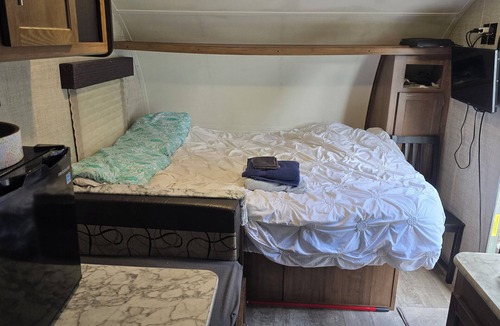 Atlanta House | Adventurer, RV in delightful Atlanta with AC