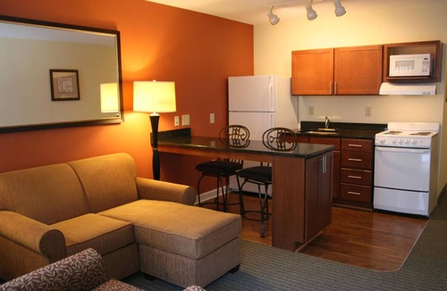 Mooresville Hotel | Affordable Suites Mooresville LakeNorman