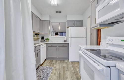 St. Marys Villa | Aint' Nothin' Fancy One