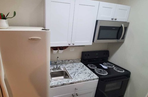 Marietta House | Amazing 2Bd/1Bth guest suite & Private tree house