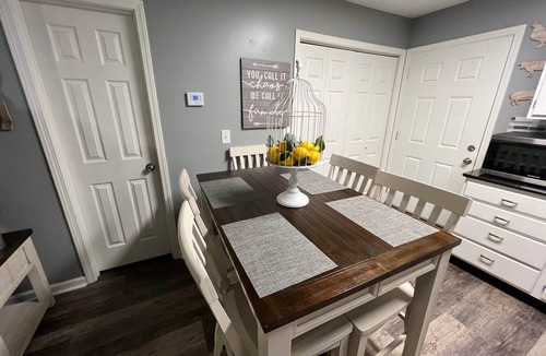 Sevierville House | Amazing Beds!-2 miles to Dollywood-The Island-Tanger