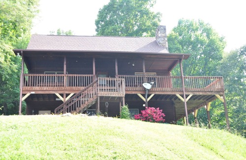 Hot Springs House | Amazing mountain views, endless stargazing!
