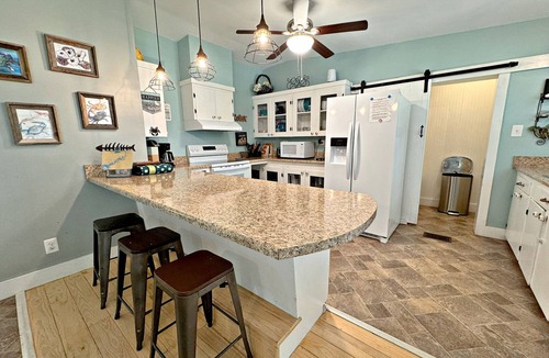 Oak House | Amazing River House! Perfect for the whole family ~ BOOK TODAY