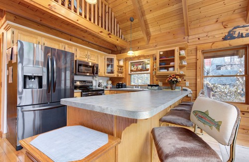 Sevierville Cabin | Amazing River Retreat | Riverfront, Pets, Hot Tub