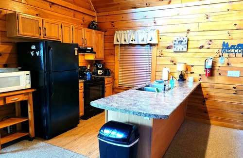 Sevierville Cabin | AmazingLakeView! GasFireplace+HotTub+PoolTable+Retro Gaming System