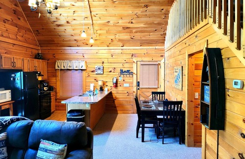 Sevierville Cabin | AmazingLakeView! GasFireplace+HotTub+PoolTable+Retro Gaming System