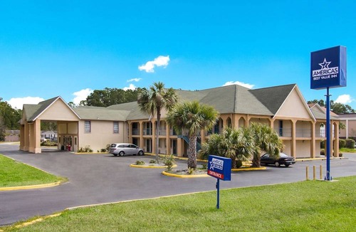 Darien Hotel | Americas Best Value Inn Darien