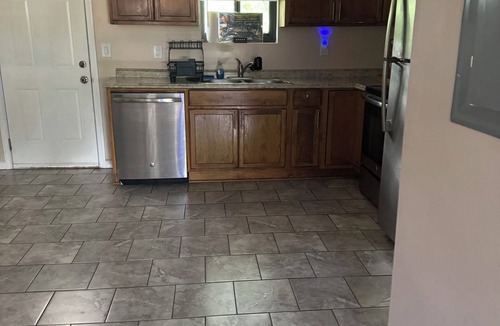 East Point Apartment | An Elevated Stay 15 minutes from Benz Stadium