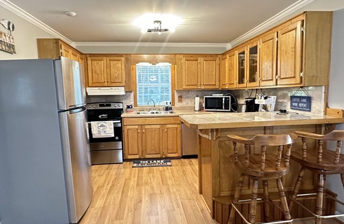Jackson House | Arrow Point Retreat on Jackson Lake - Updated new furnishings - Amazing Sunrises