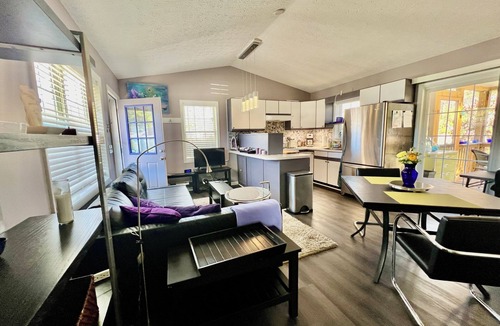 Waynesville House | Artful Cottage Mountain Retreat Waynesville, NC