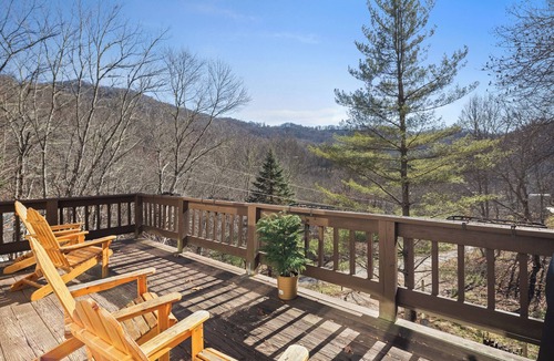 Waynesville Cabin | Arya Retreat Mountain Views Hot Tub Pet Friendly Elegant Escape