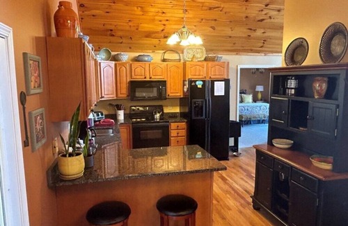 Waynesville House | Ascendere - Amazing mountain views, 3 bedroom, 2 bath, central heat/AC, private.