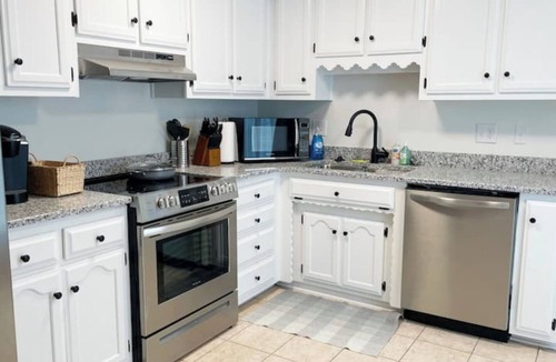 Decatur House | Aspen House—Cozy & Central Townhouse