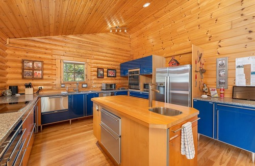 Old Fort Cabin | At Last Lodge | Pet Friendly Log Cabin with Hot Tub, Grill + VIEWS!
