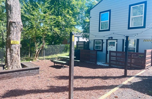 Atlanta House | ATL: 6BR Triplex—Chic, Boho,Retro Vibes |Sleeps 16