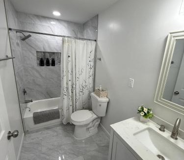Riverdale Apartment | Atlanta Airport Suites Private Floor Parking WiFi