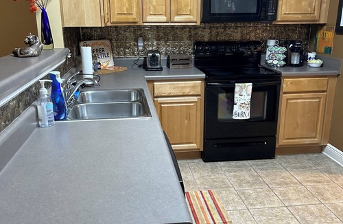 Auburn Condo | Auburn First Floor Condo. Walking Distance To Jordan Hare and Auburn Arena