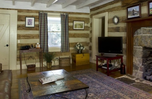 Lexington Cabin | Authentic Waterfront Cabin